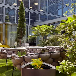 4* Hotel Mercure Paris La Defense Grande Arche