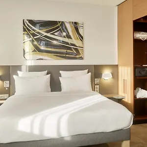 Hotel Paris Nord 18eme, Saint-Denis-en-Margeride